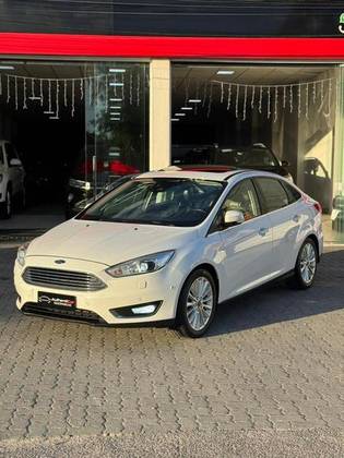 FORD FOCUS 2.0 TITANIUM PLUS SEDAN 16V FLEX 4P POWERSHIFT FORD FOCUS 2.0 TITANIUM PLUS SEDAN 16V FLEX 4P POWERSHIFT